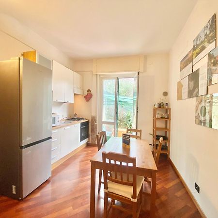 Casaviva - Bilo With Patio In Genova San Teodoro Apartman Kültér fotó